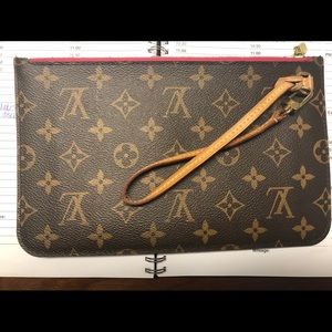 Louis Vuitton Neverfull MM/GM pouch Pivoine